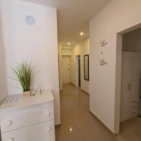 Zrno Apartman *