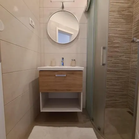 Zrno Apartman *