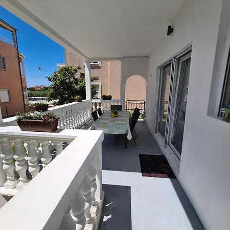 Apartment Zrno Vodice