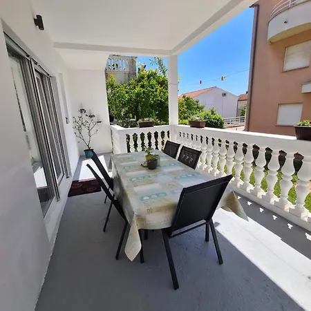Zrno Apartman *